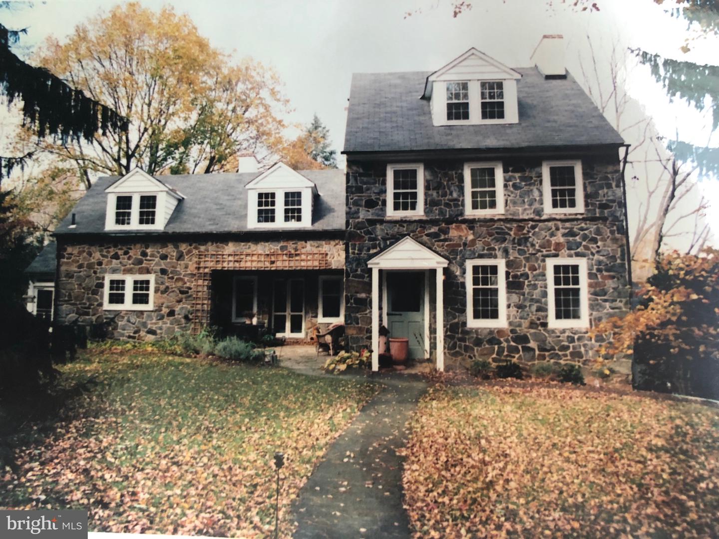 1541 Farmers Ln Property Photo 2