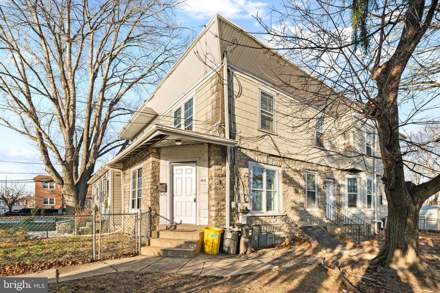 102 Holmes Rd Property Photo