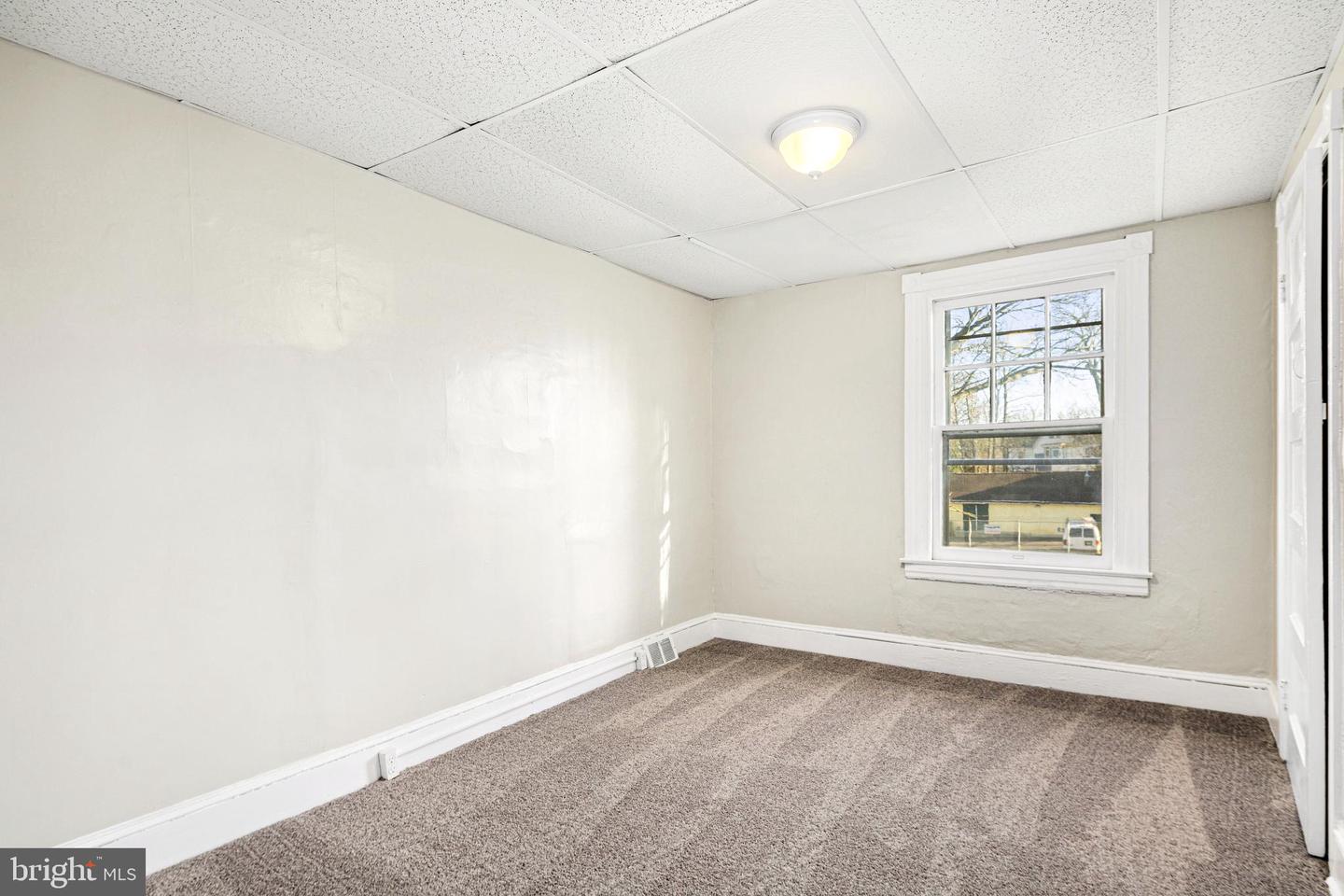 102 Holmes Rd Property Photo 16