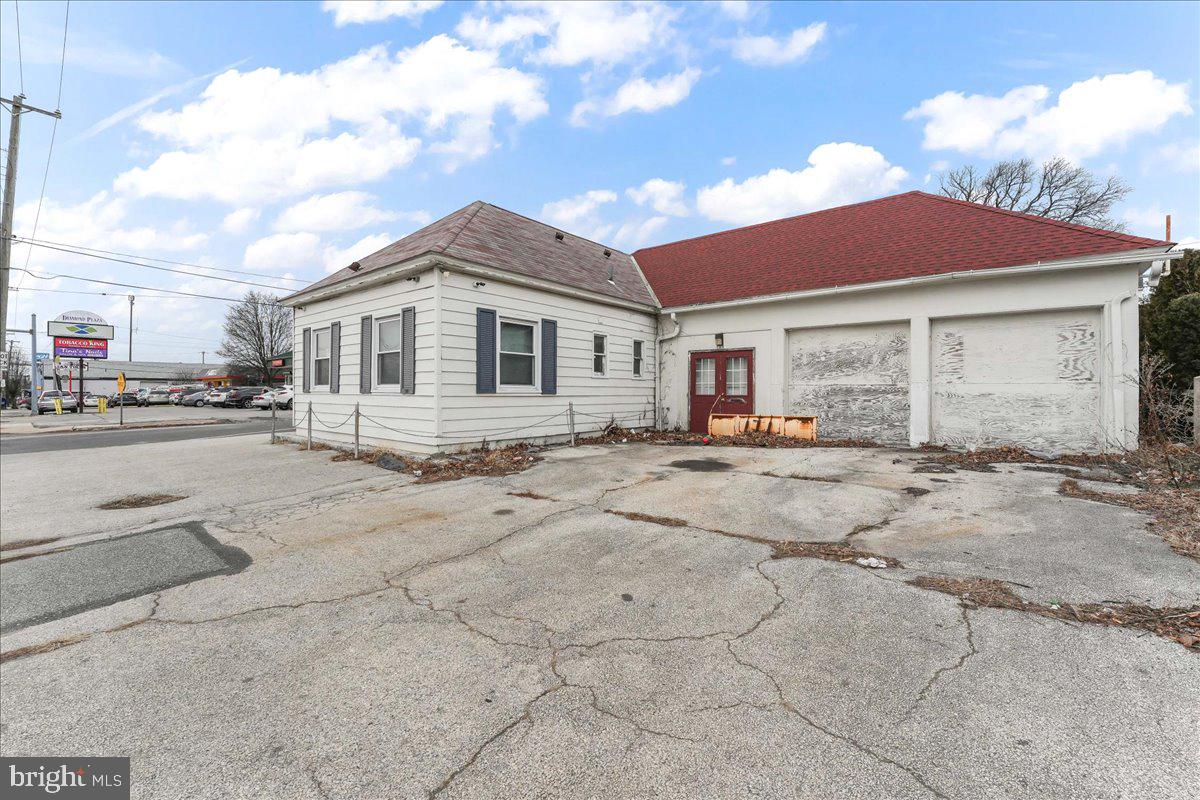 1308 Chester Pike Property Photo
