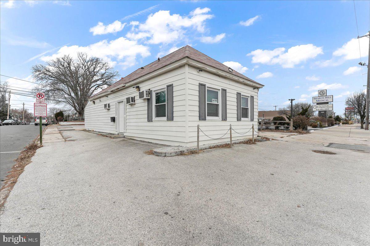 1308 Chester Pike Property Photo 9