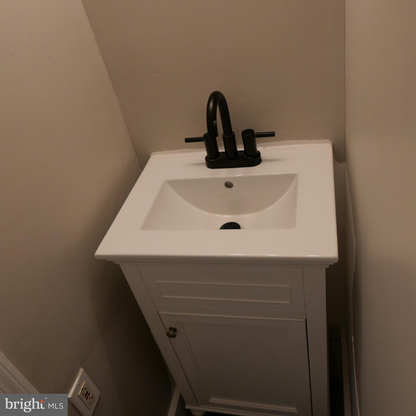 518 S Orange St ##1 Property Photo 17
