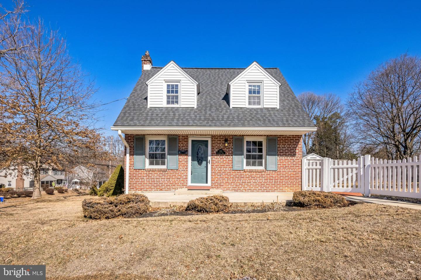 223 N Overhill Rd Property Photo