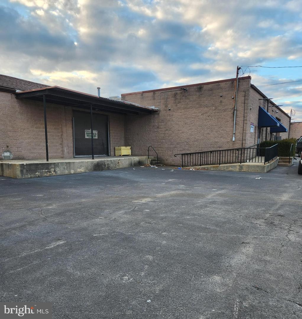 424-428 Boro Rd Property Photo 1