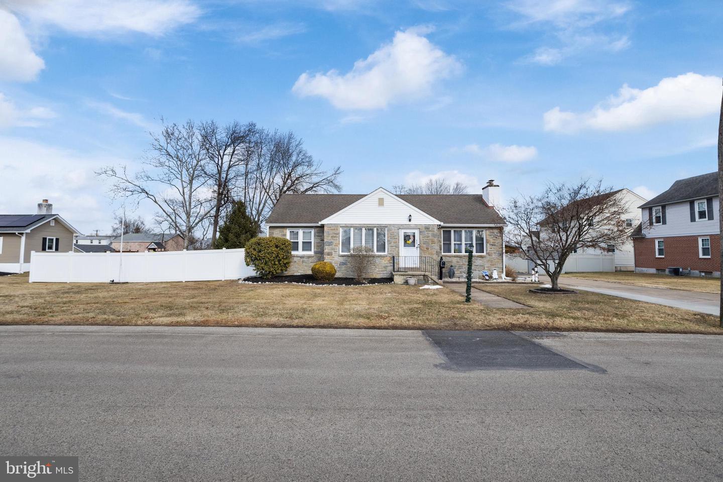 612 Wyndom Ter Property Photo