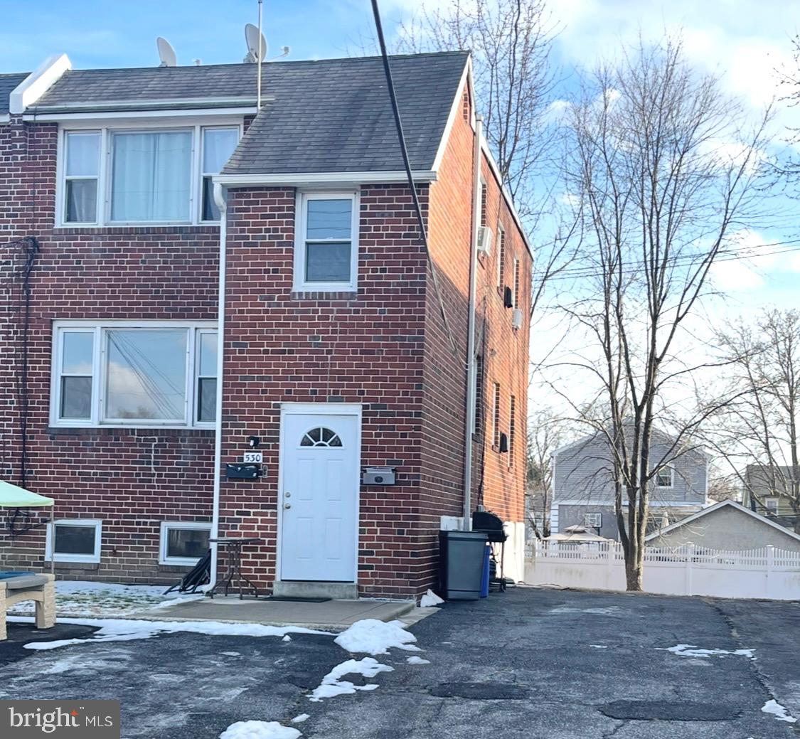 530 Maryland Ave Property Photo