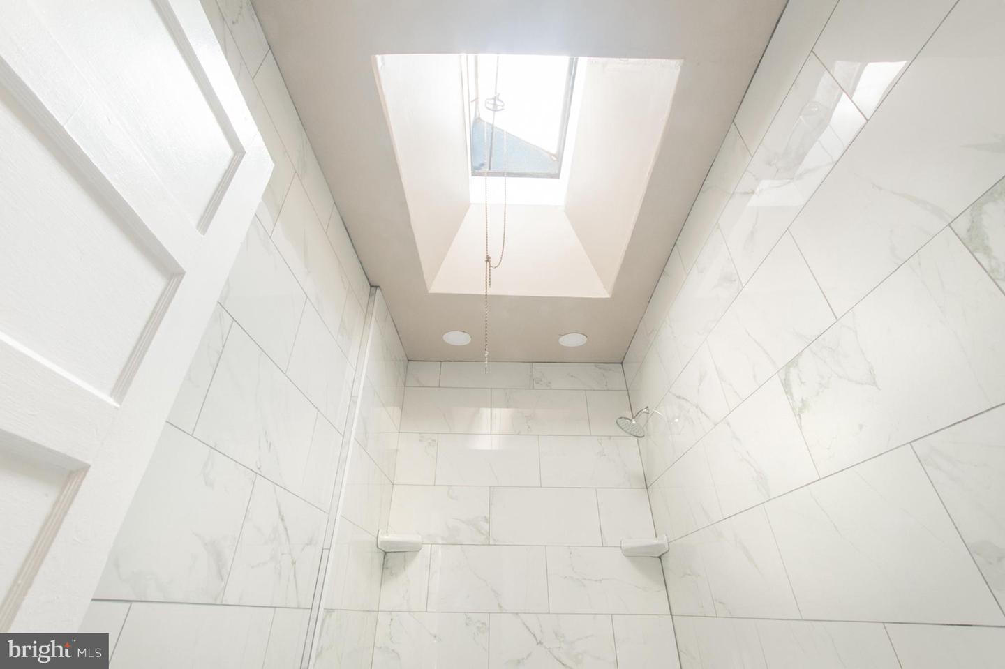 108 Whitely Ter Property Photo 21