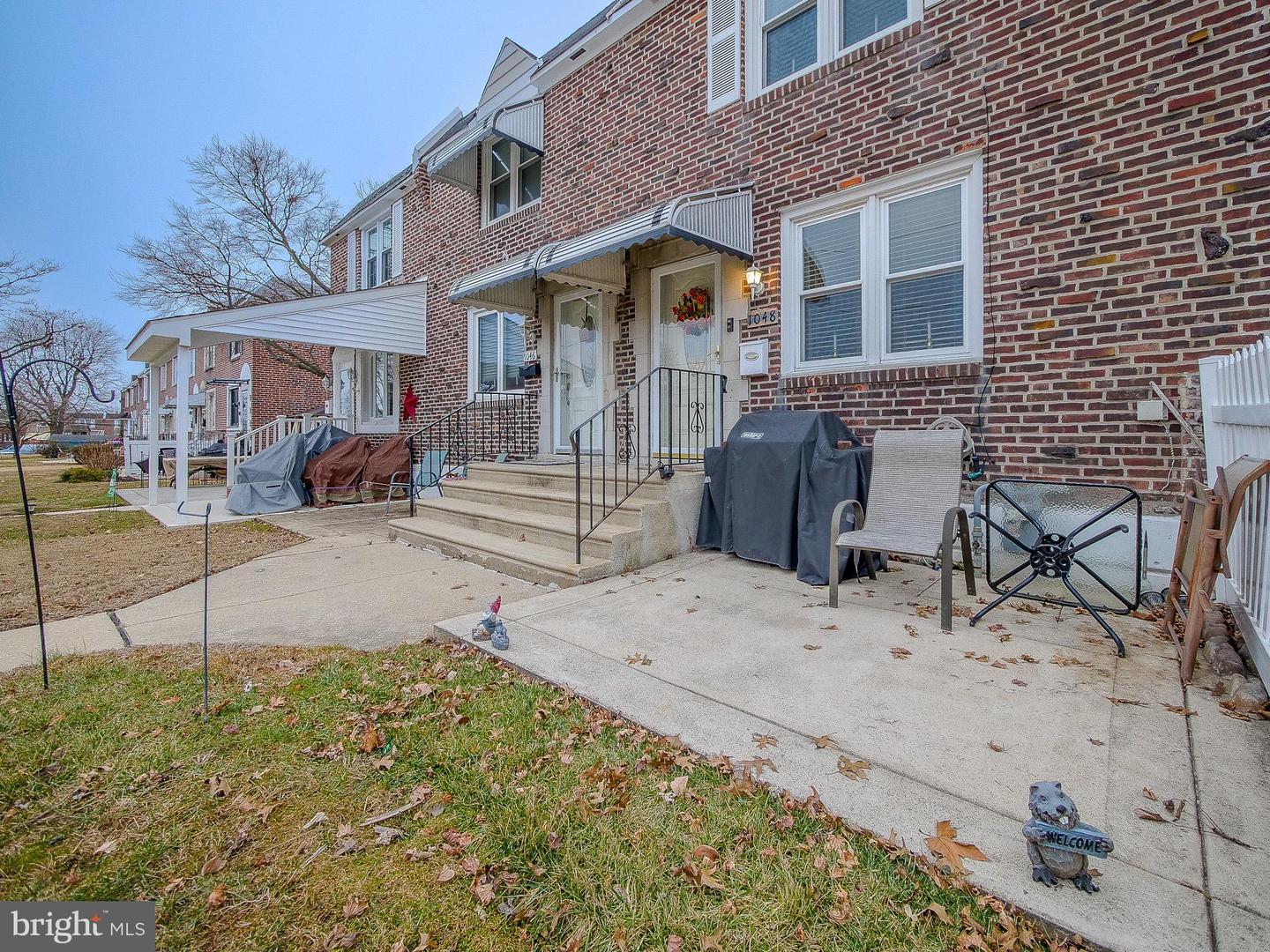 1048 Oakwood Dr Property Photo