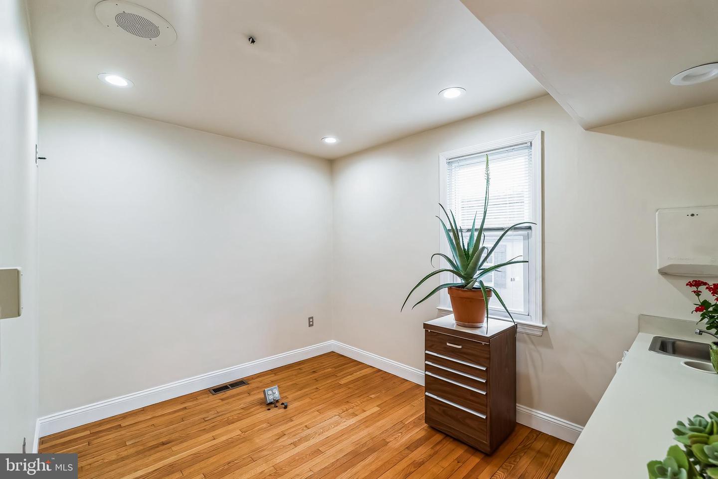 127 Wilmington Park Property Photo 40