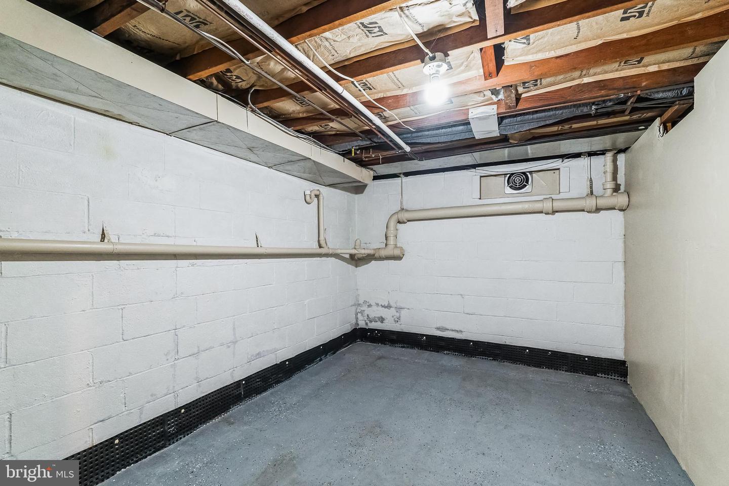 127 Wilmington Park Property Photo 54
