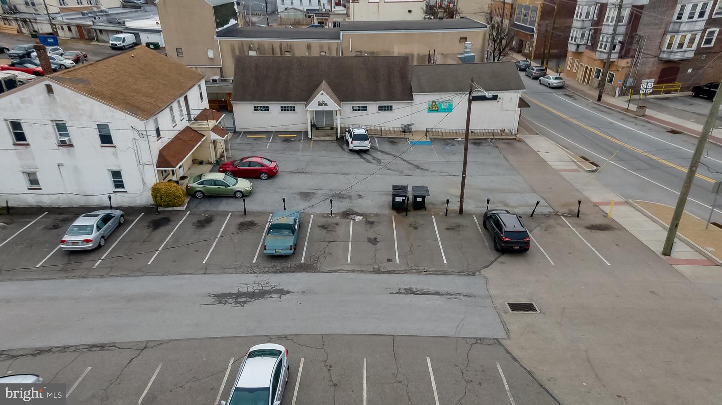 1029 Market St Property Photo 7
