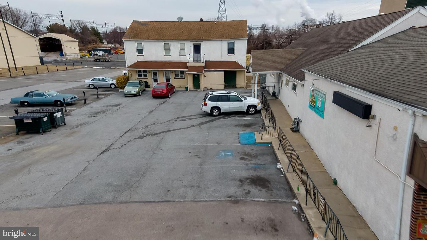 1029 MARKET ST Property Photo 1