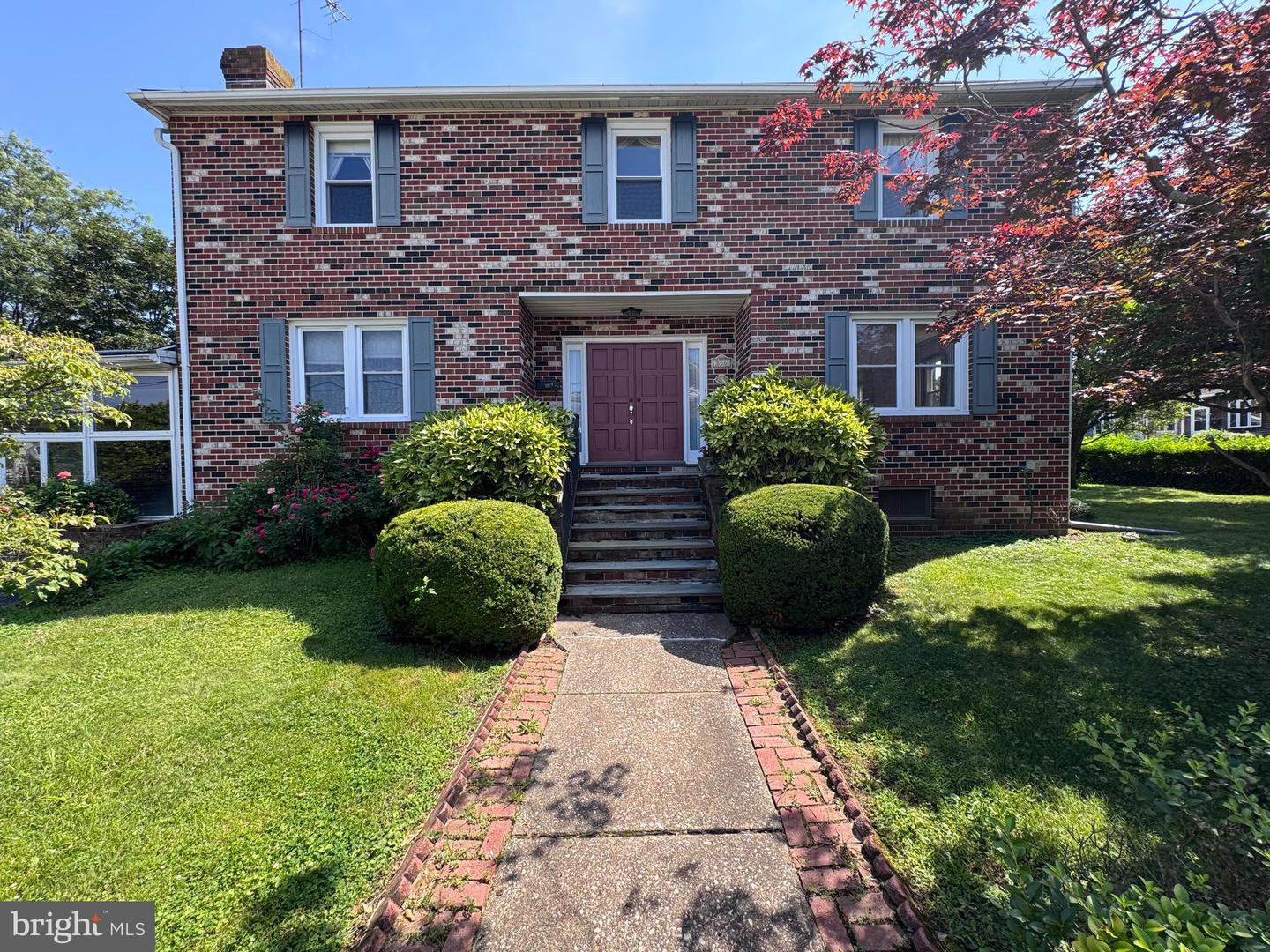 856 Martin Ave Property Photo 1