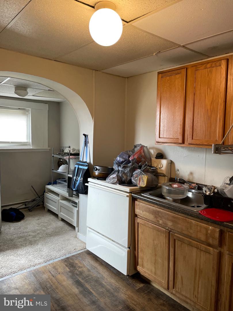 1115 Morton Ave Property Photo 8