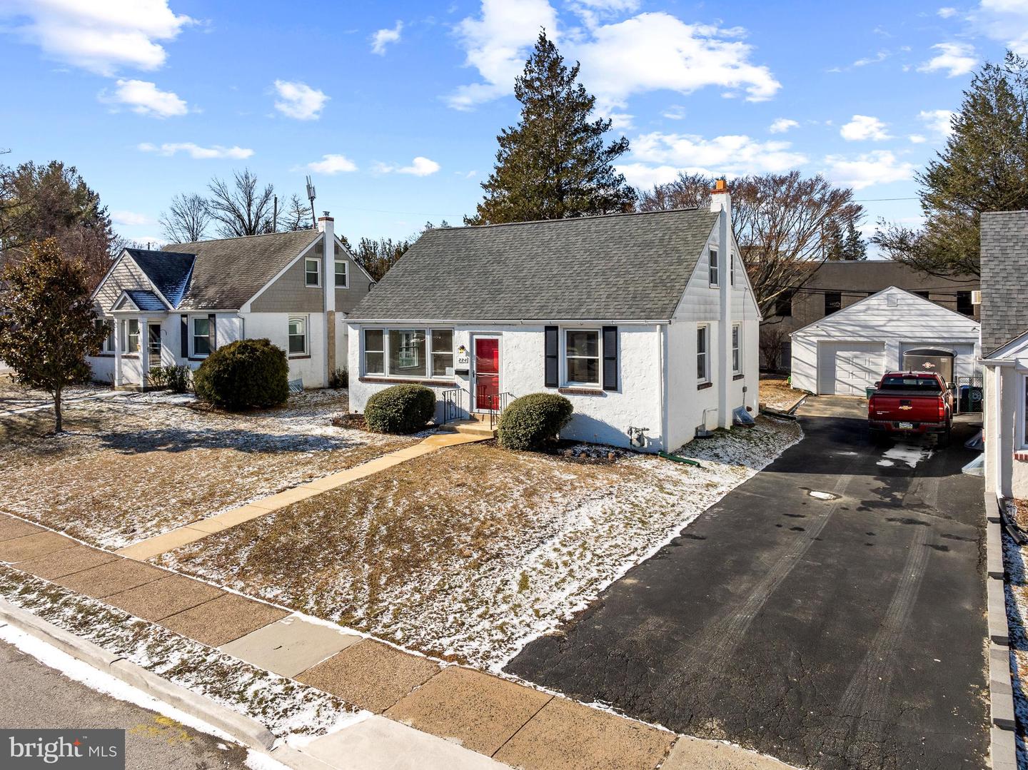 224 1st Ave Property Photo