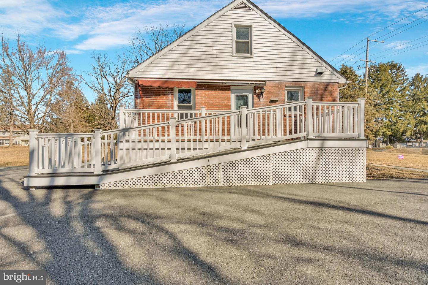 3175 Foulk Rd Property Photo 4