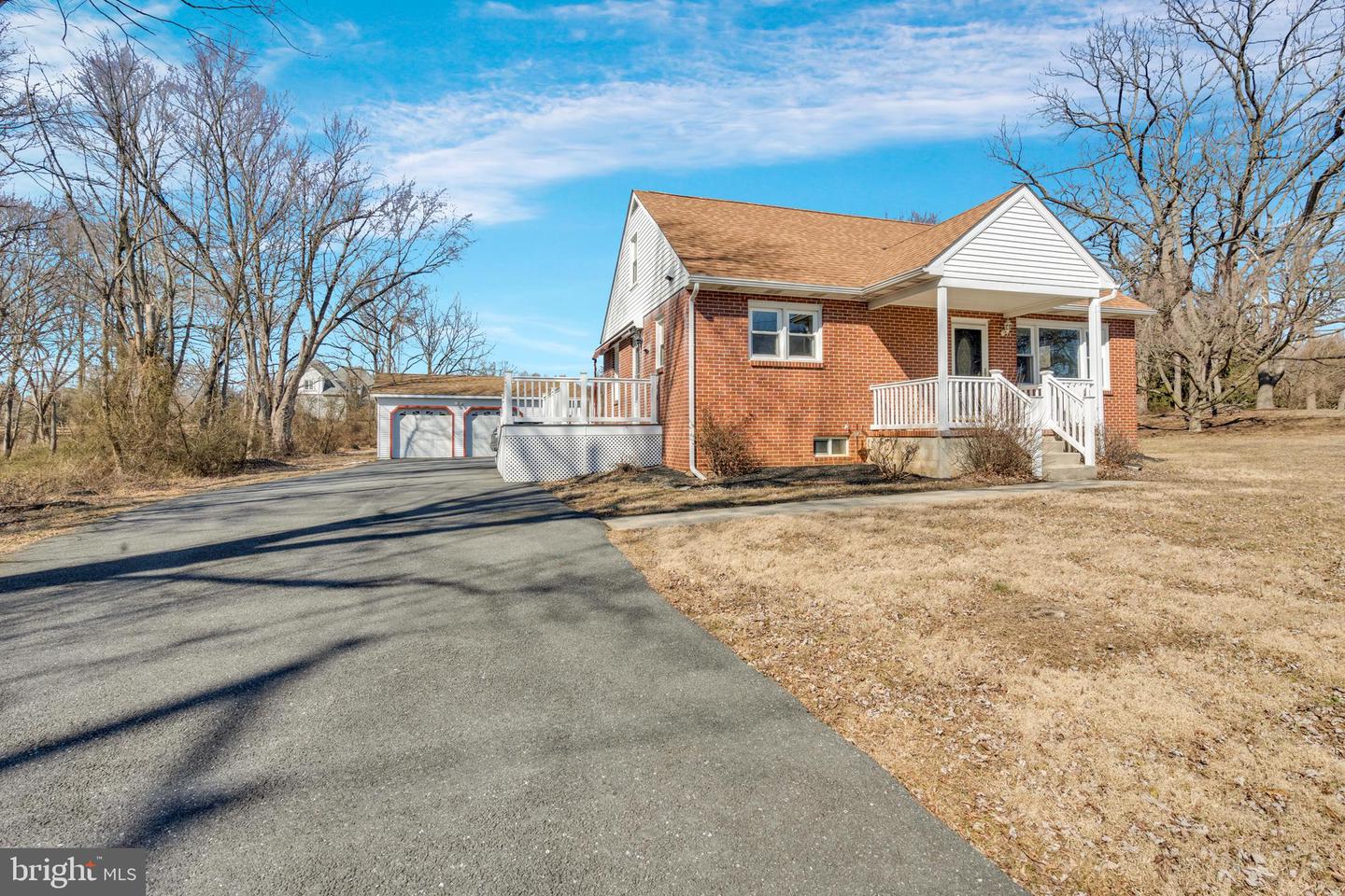 3175 Foulk Rd Property Photo 9