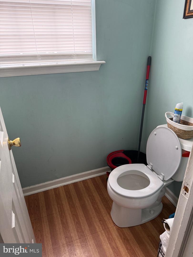 150 Youngs Ave Property Photo 8