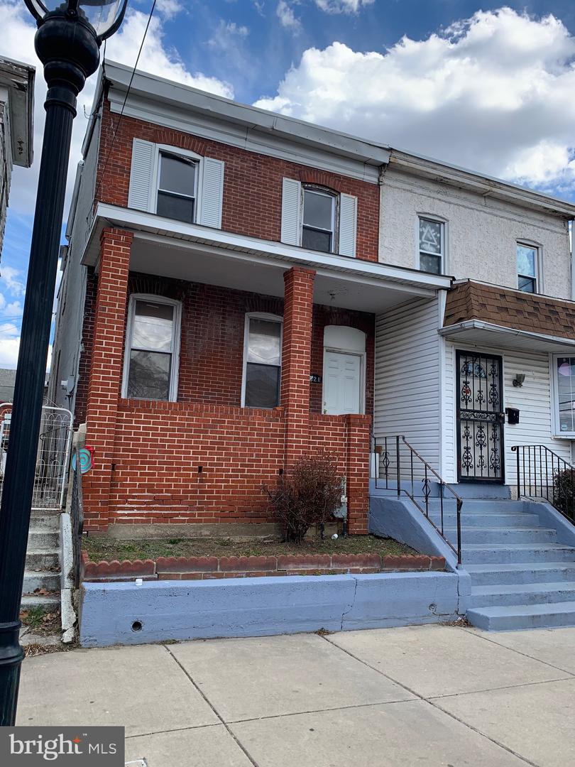 321 Highland Ave Property Photo 1