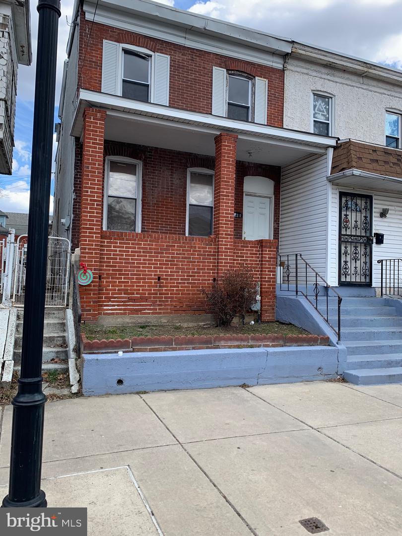 321 Highland Ave Property Photo 2