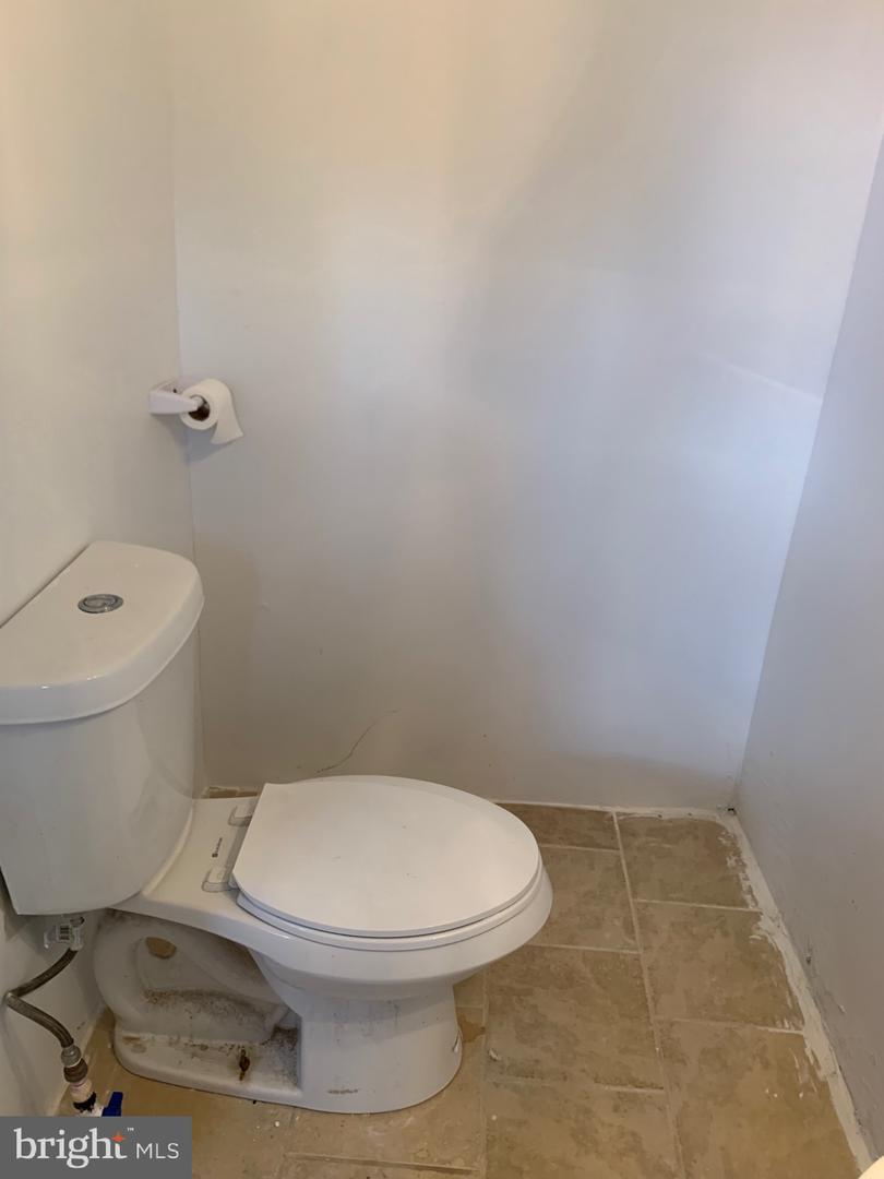 321 Highland Ave Property Photo 19