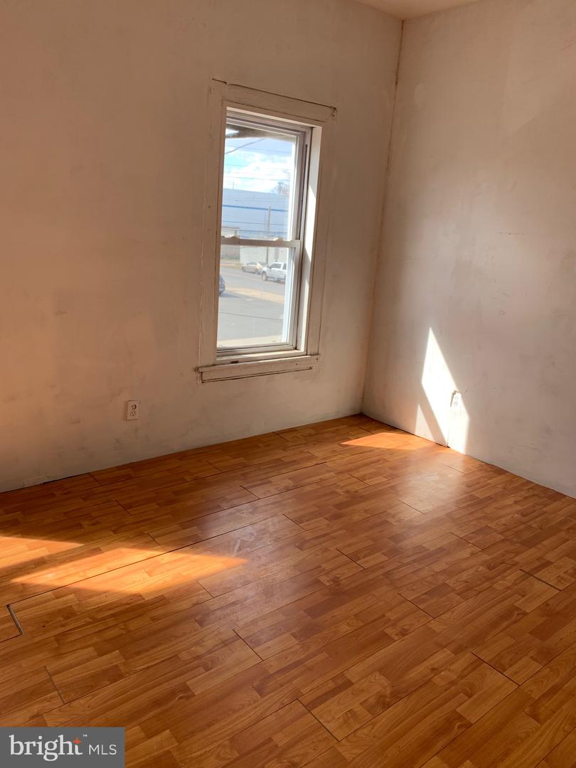321 Highland Ave Property Photo 24