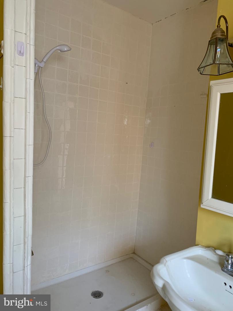 321 Highland Ave Property Photo 26