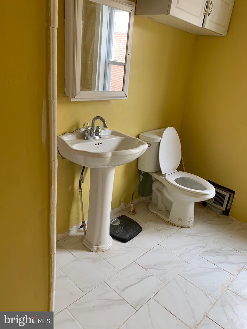 321 Highland Ave Property Photo 28