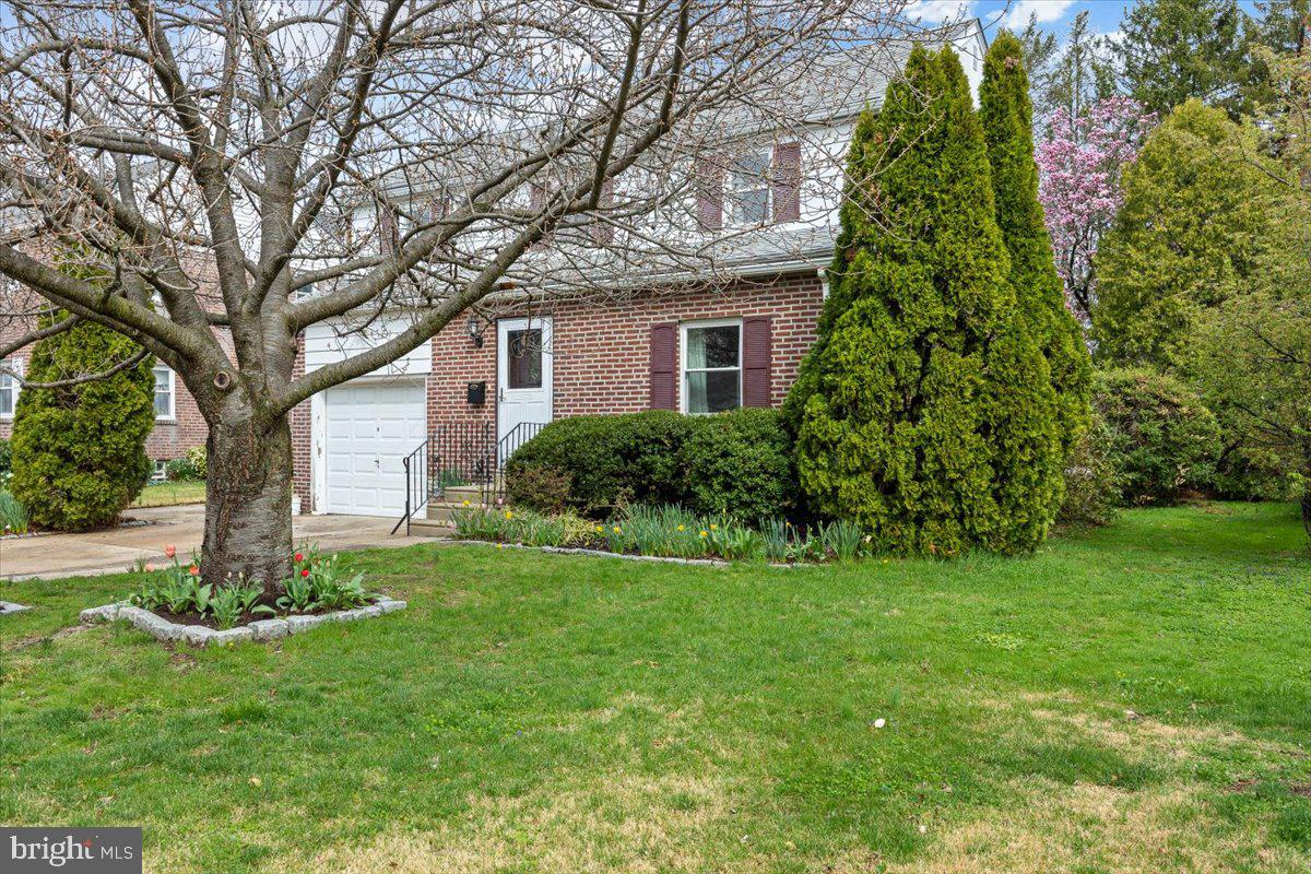 411 Lynbrooke Rd Property Photo 3