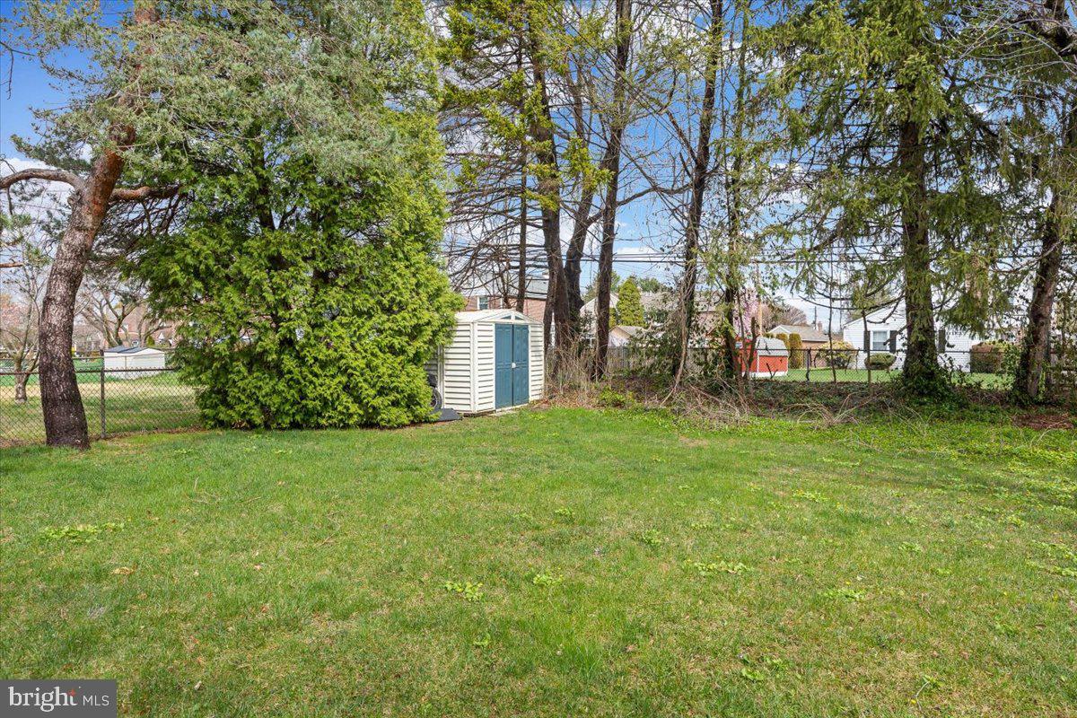 411 Lynbrooke Rd Property Photo 17