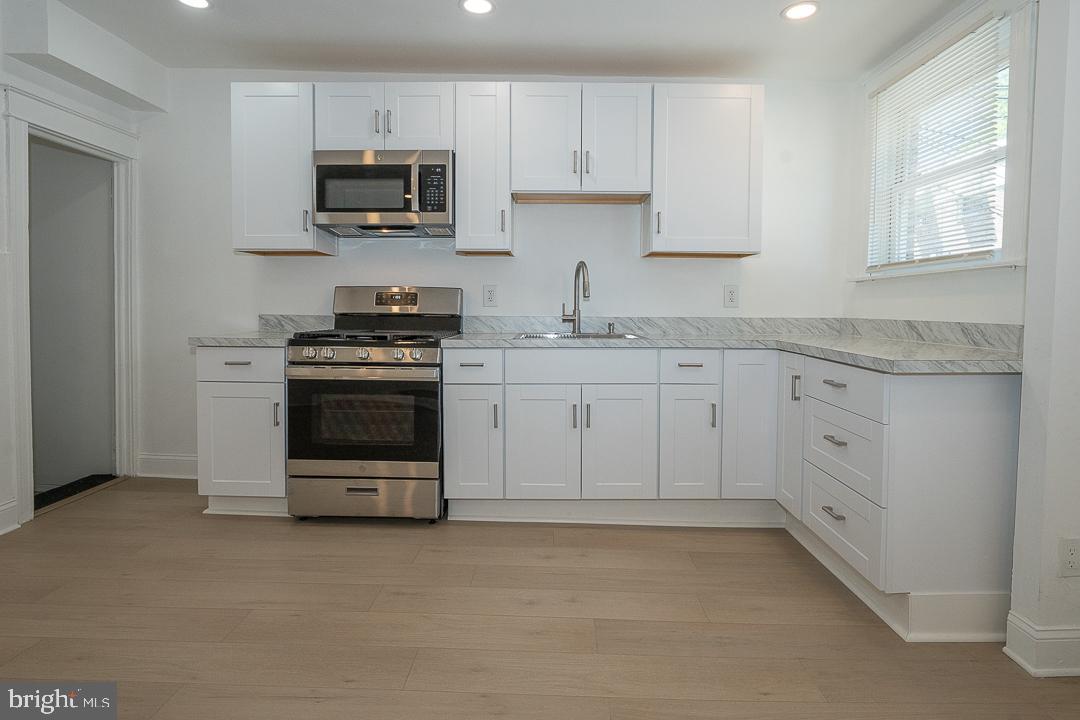 426 Hampden Rd Property Photo 12