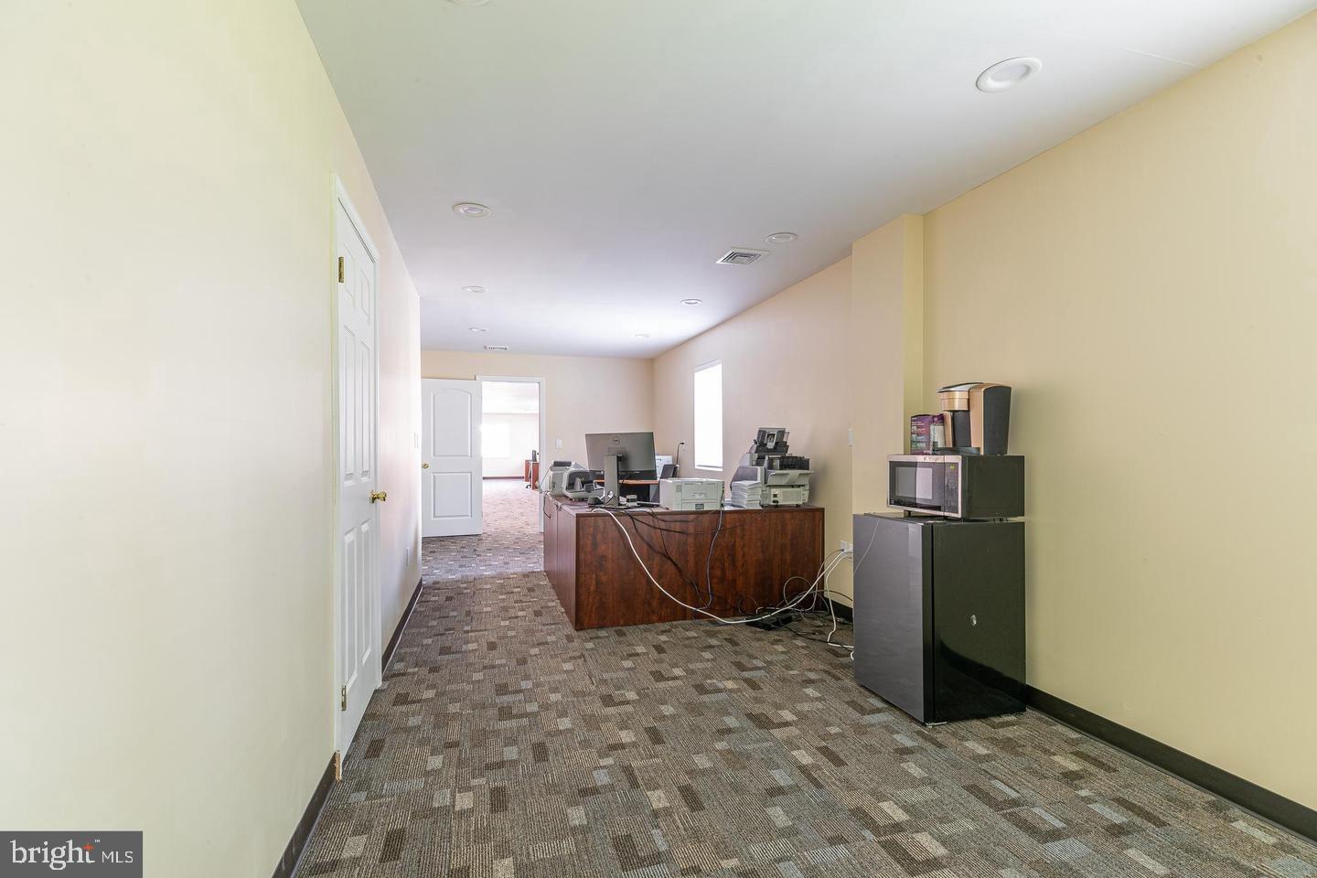 61 S Morton Ave Property Photo 15