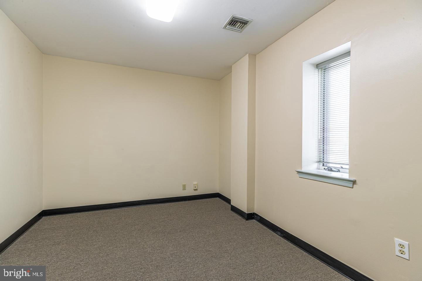 61 S Morton Ave Property Photo 25