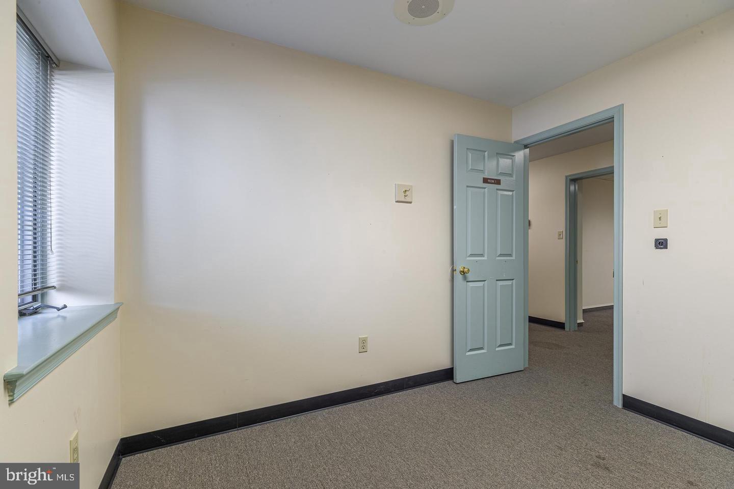 61 S Morton Ave Property Photo 30