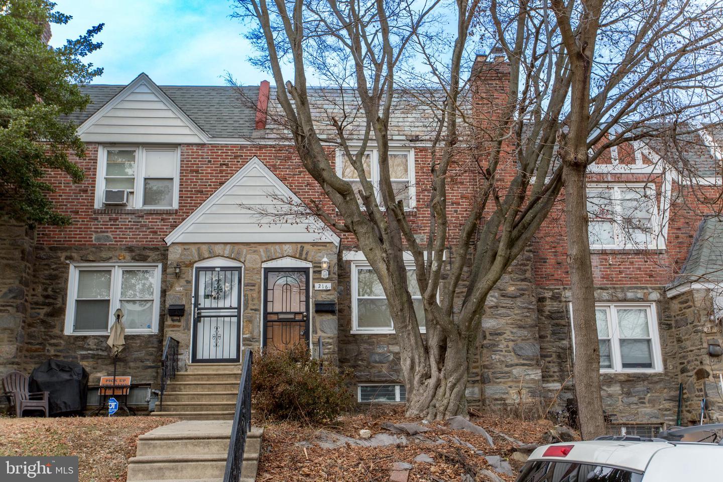 216 N Cedar Ln Property Photo