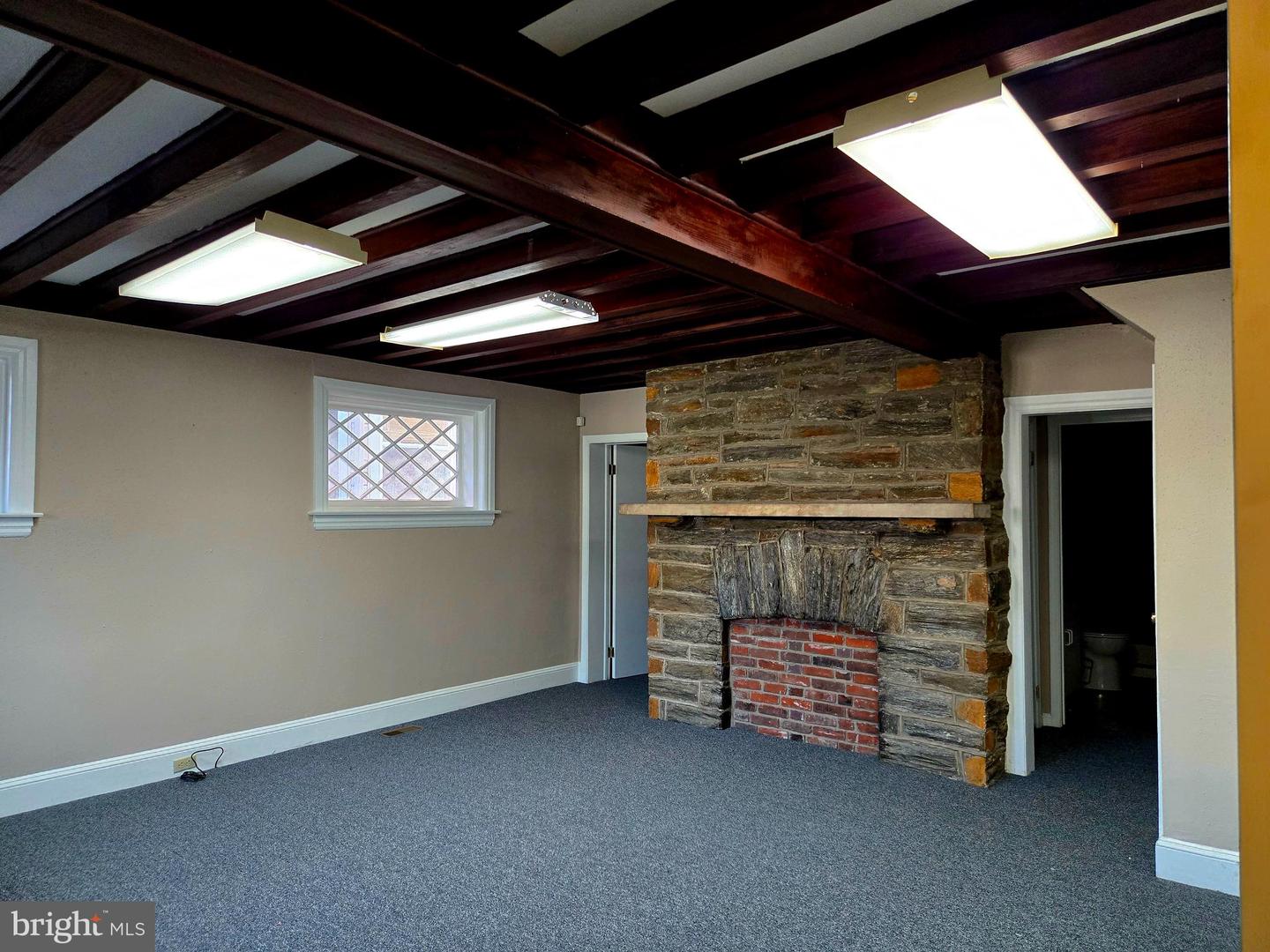 326 W Front St Property Photo 6