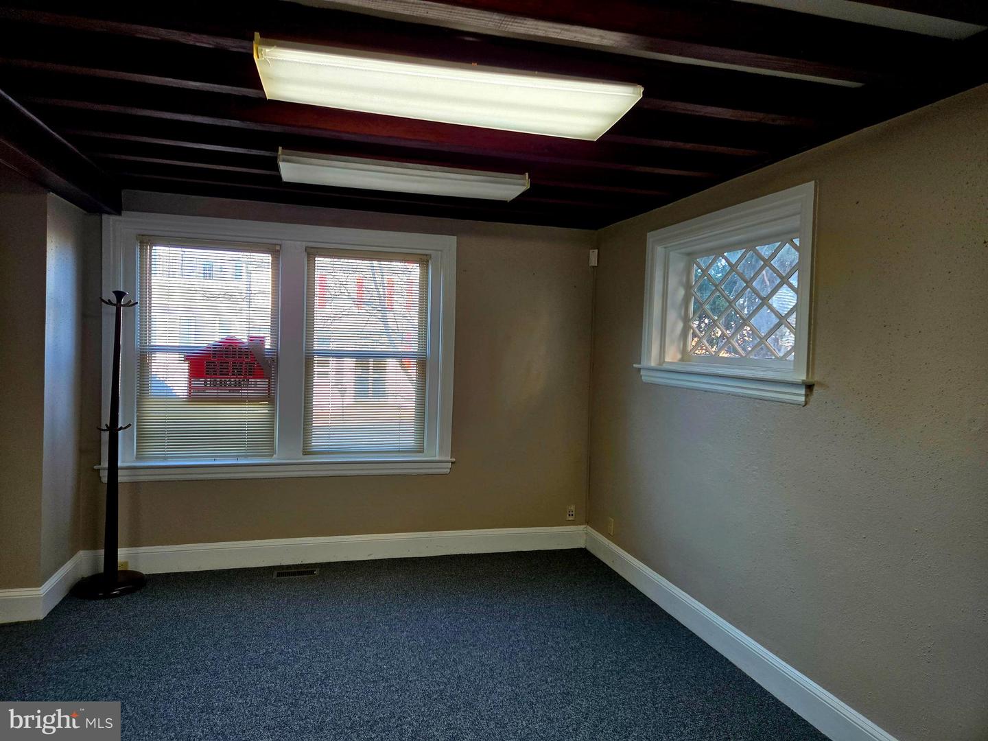 326 W Front St Property Photo 14