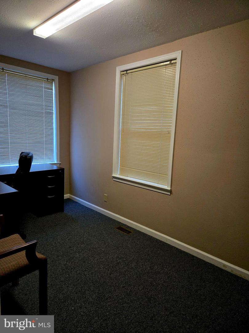 326 W Front St Property Photo 15