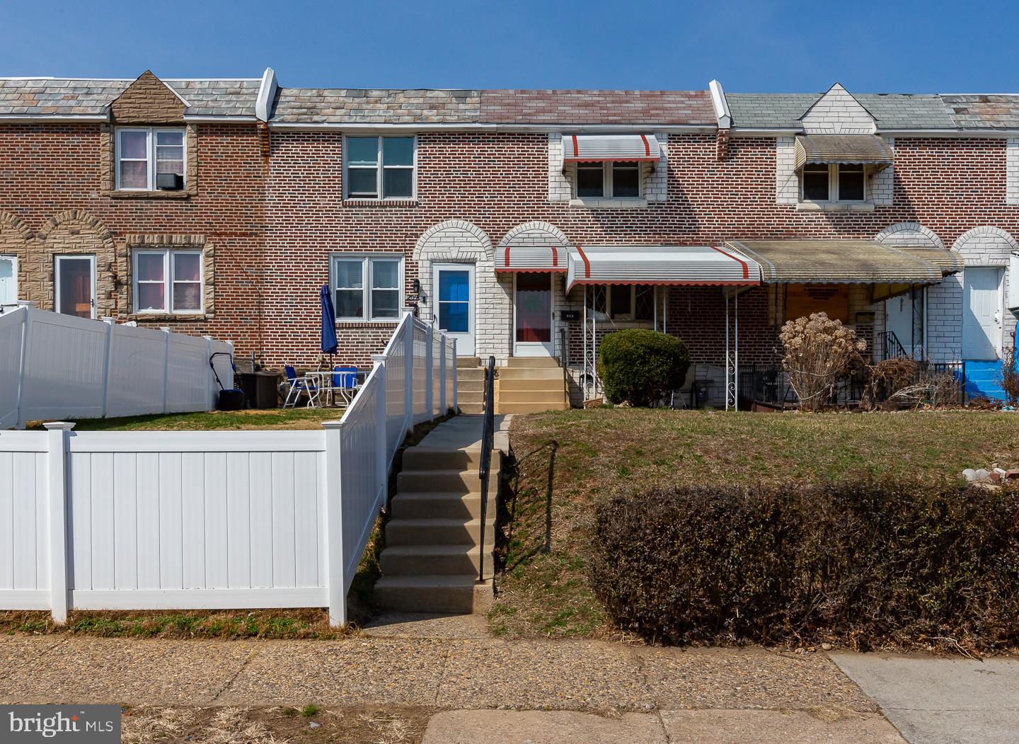 207 Cambridge Rd Property Photo
