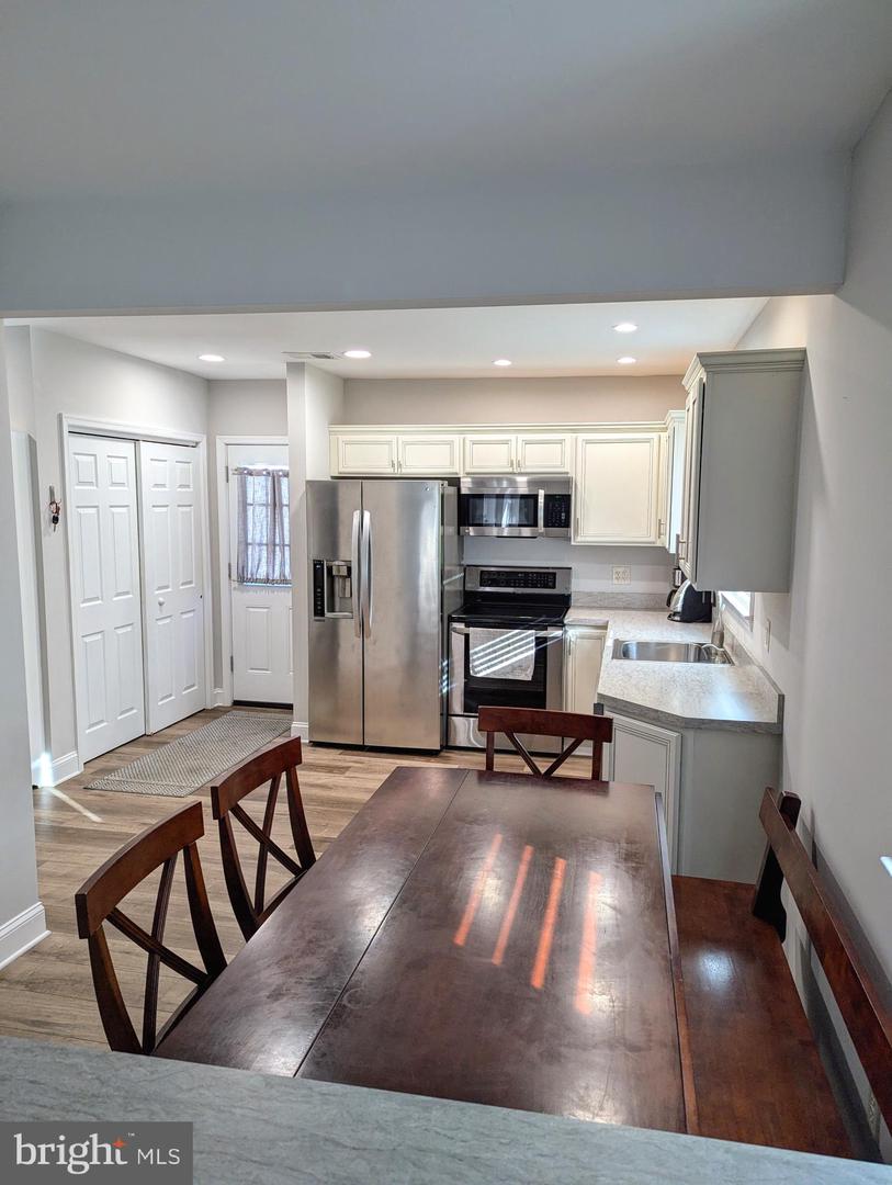 3209 Edgmont Ave Property Photo