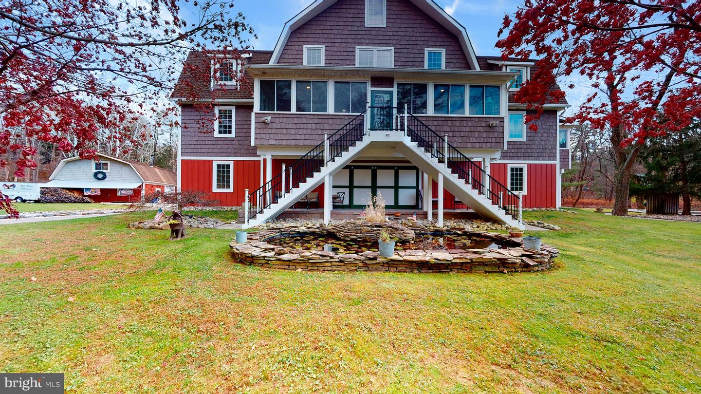 901 Crum Creek Property Photo