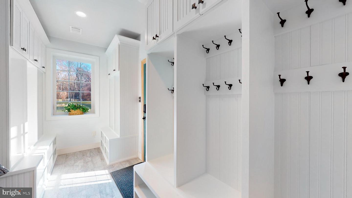 901 Crum Creek Property Photo 8