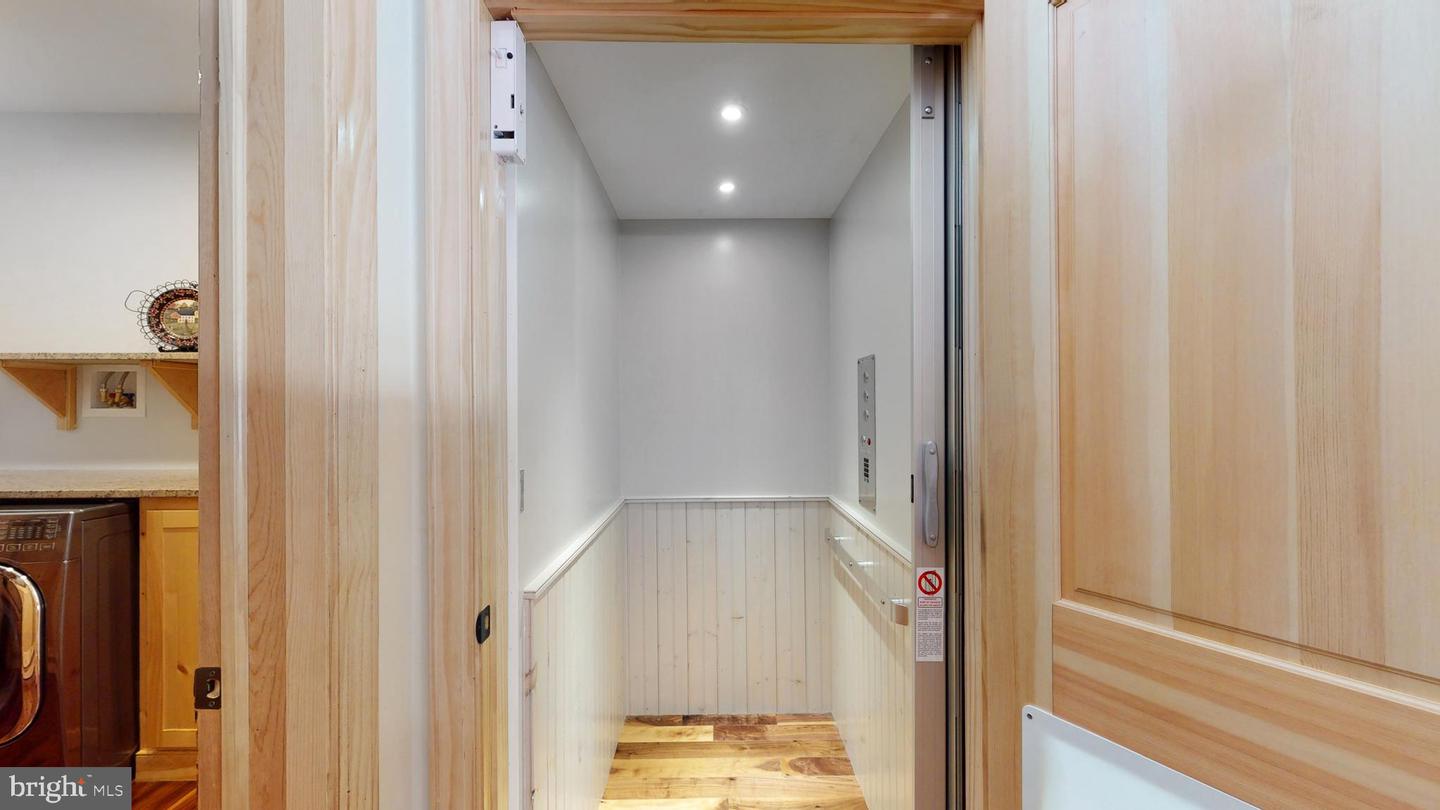 901 Crum Creek Property Photo 9