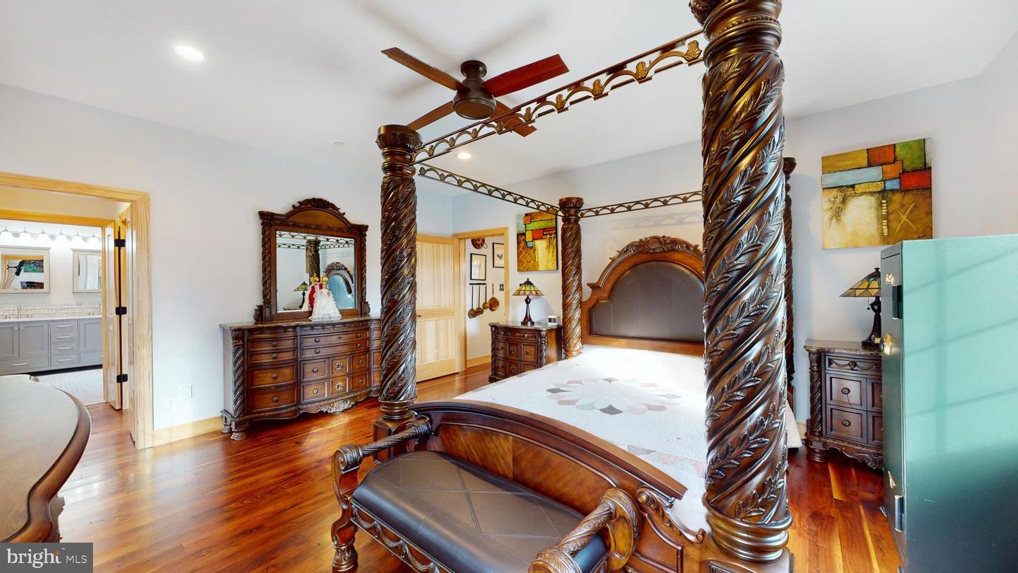 901 Crum Creek Property Photo 18