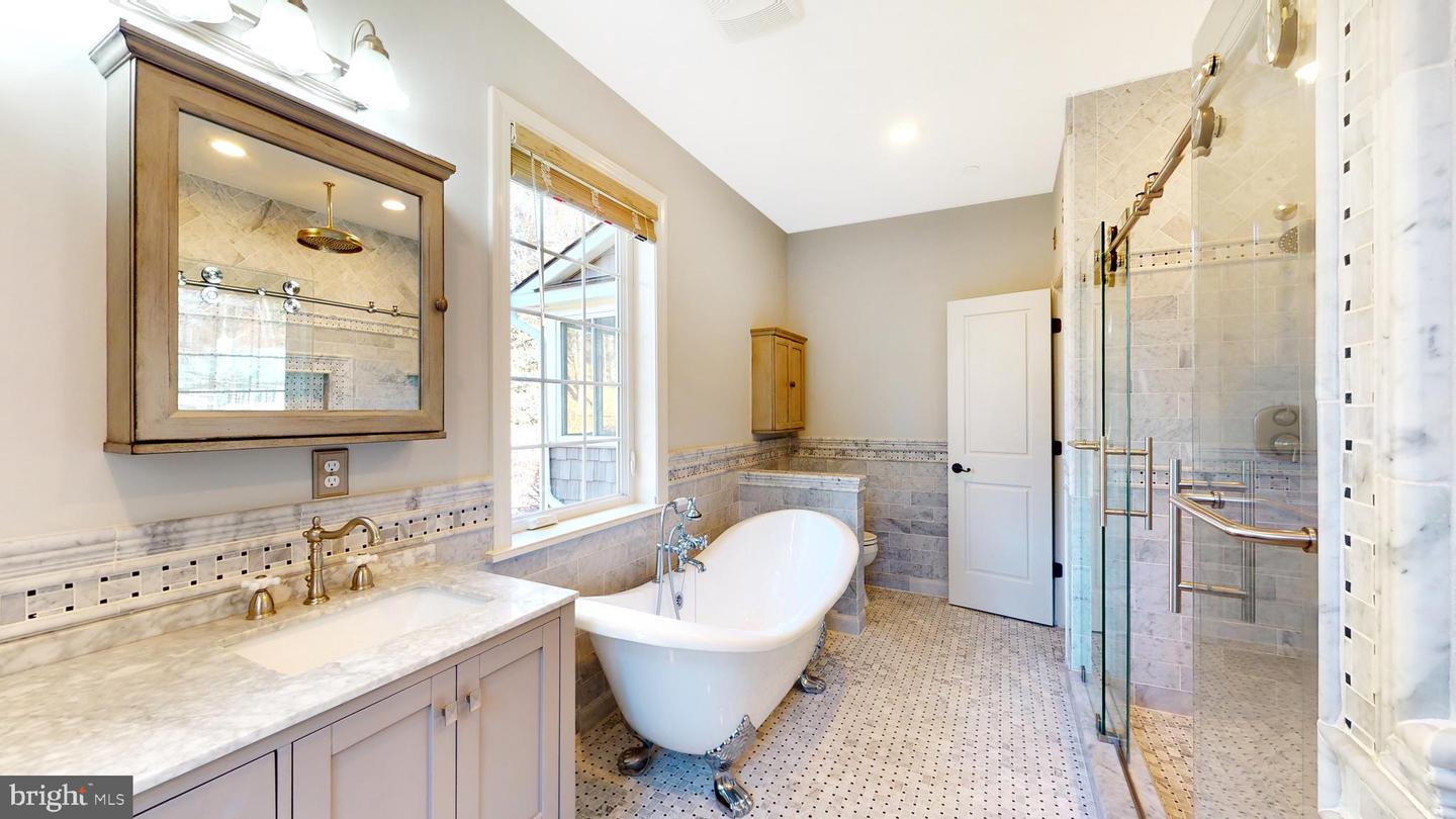 901 Crum Creek Property Photo 19