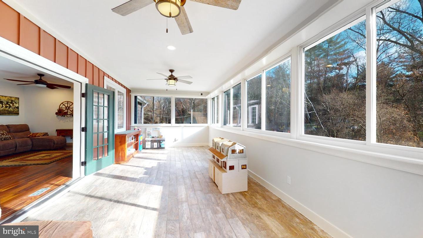 901 Crum Creek Property Photo 41