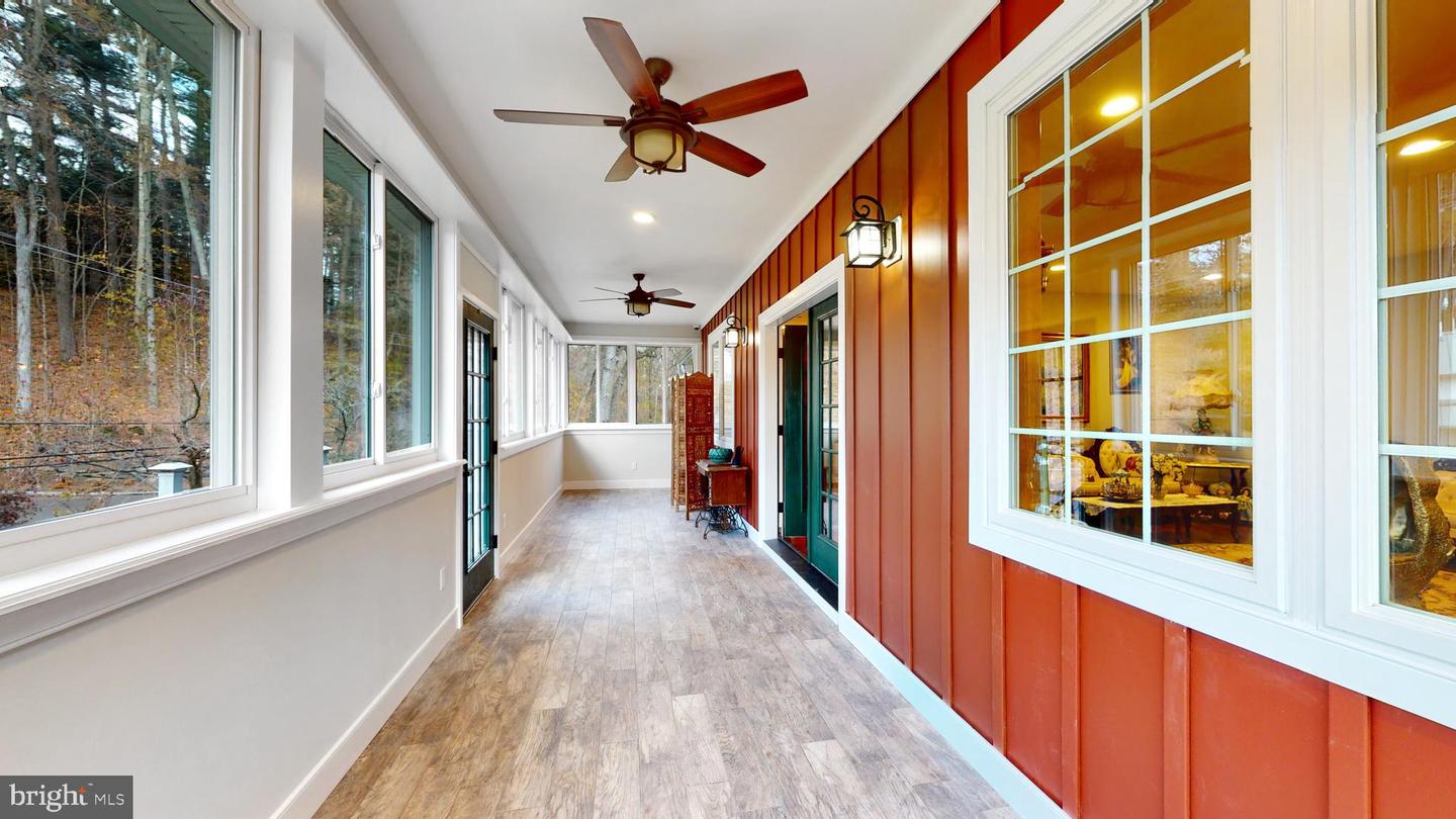 901 Crum Creek Property Photo 42