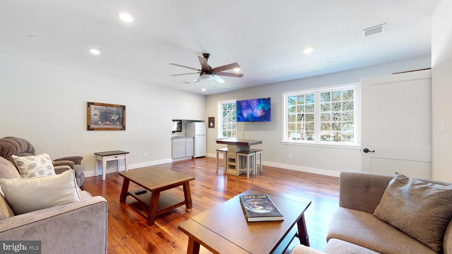 901 Crum Creek Property Photo 44