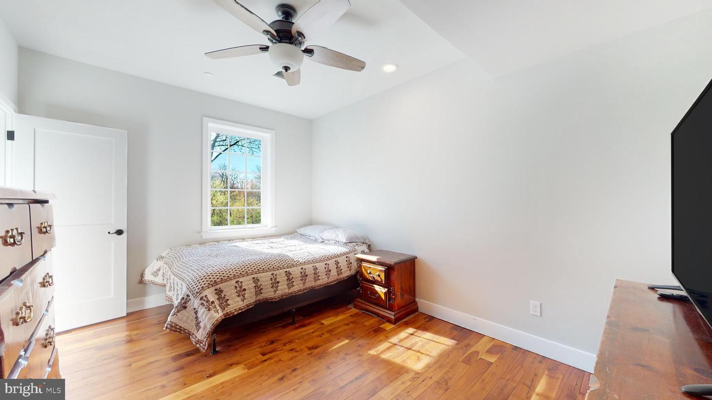 901 Crum Creek Property Photo 51