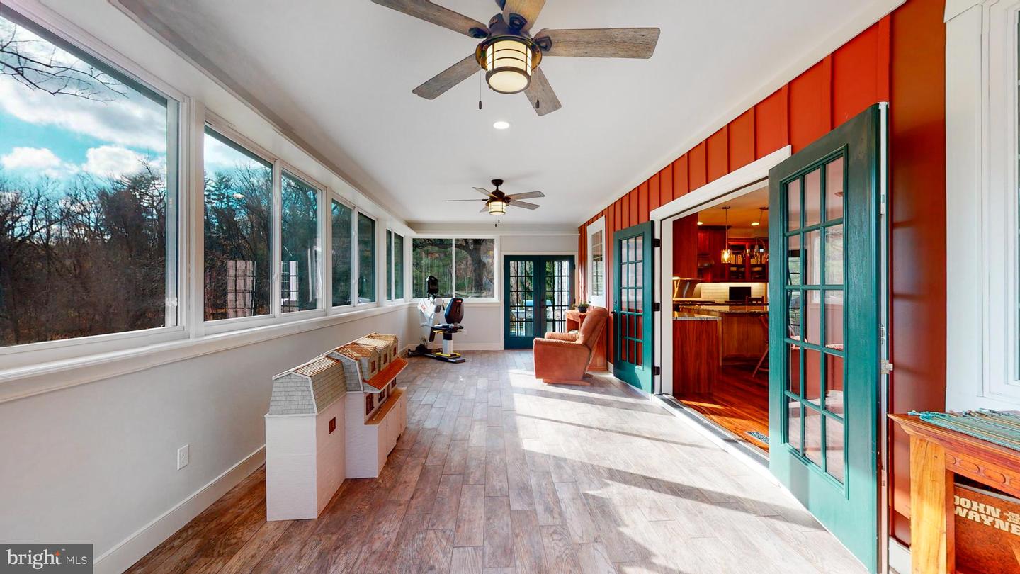 901 Crum Creek Property Photo 71